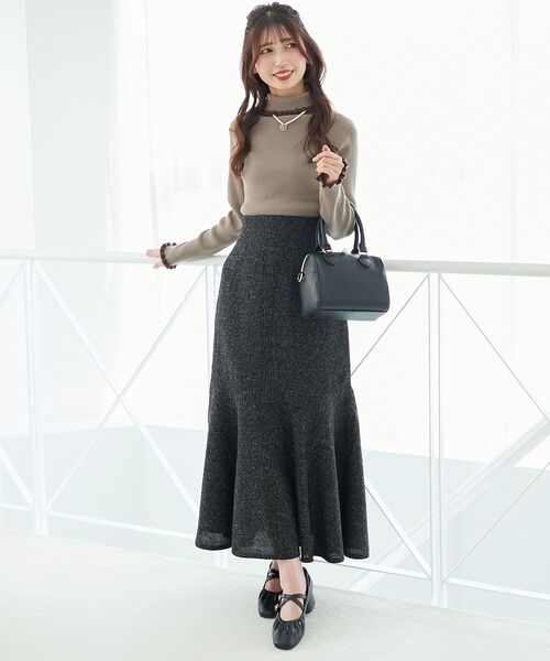 MAJESTIC LEGON(マジェスティックレゴン)の「プチフリルタートルニット(ニット/セーター・レディース・ブラック系その他/グレー系その他/ブルー系その他4/ベージュ系その他2/ブラウン系その他2/ブラック/ホワイト系その他2/パープル系その他2/アイボリー・MEDIUM)」の10枚目の写真