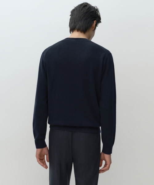 MUSINSA STANDARD（ムシンサスタンダード）の「[プラス] カシミヤ100 クルーネックニット [ネイビー]（ニット/セーター・メンズ・その他・MEDIUM/LARGE/X-LARGE/2XL）」の3枚目の写真