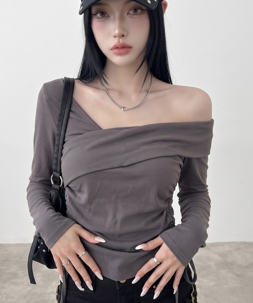 non-hedge（ノンヘッジ）の「ワンショルダードロストショート丈トップス（Tシャツ/カットソー・レディース・ブラック/オフホワイト/チャコールグレー・FREE）」の4枚目の写真