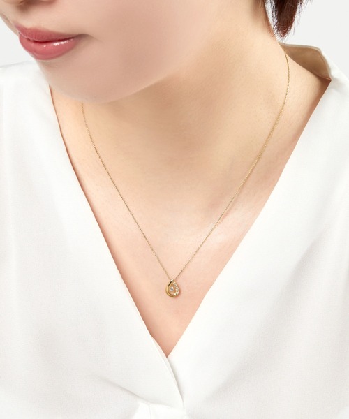 VENDOME AOYAMA（ヴァンドーム青山）の「K10YG ドロップダイヤモンドネックレス（ネックレス・レディース・イエローゴールド・40cm）」の2枚目の写真