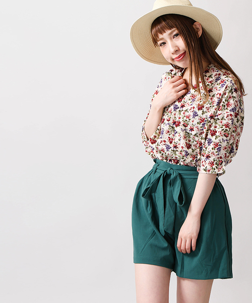 WEGO（ウィゴー）の「WEGO/ハイウエストリボンショートパンツ（その他パンツ・レディース・ホワイト系その他4/オフホワイト/ブラック/インディゴブルー/ピンク/ダークグリーン/レッド/その他1・LARGE/MEDIUM）」の5枚目の写真