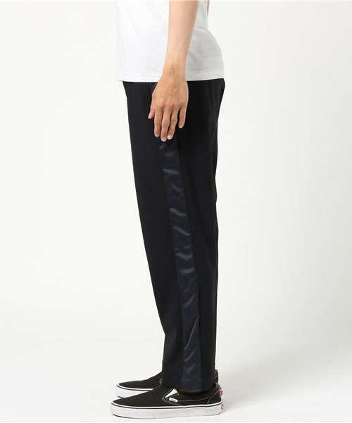 STUDIOUS（ステュディオス）の「メリルサイドラインイージーパンツ（その他パンツ・メンズ・ブラック/ネイビー・1/3/2）」の3枚目の写真