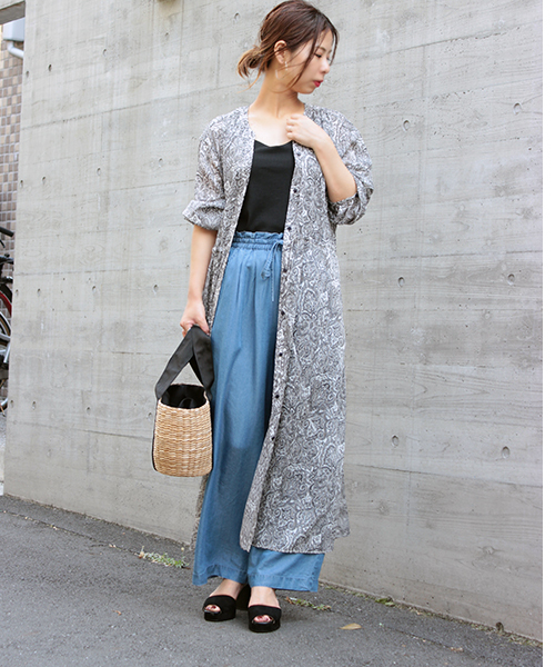 laboratory work（ラボラトリーワーク）の「【繊細な生地感＊】ペイズリーガウンマキシワンピース（ワンピース・レディース・ブラック/ブラウン・MEDIUM）」の9枚目の写真