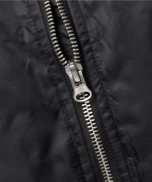 VENCEEXCHANGE(ヴァンスエクスチェンジ)の「ヘビーナイロンツイルBIGMA-1 (MA-1・メンズ・ブラック/オリーブ/ライトカーキ・MEDIUM/LARGE)」の5枚目の写真