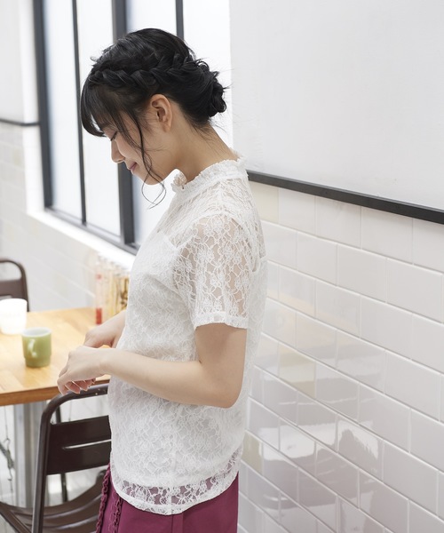 OLIVE des OLIVE（オリーブデオリーブ）の「レースプチハイプルオーバー（Tシャツ/カットソー・レディース・ブラック/オフホワイト/ピンクベージュ・FREE）」の4枚目の写真