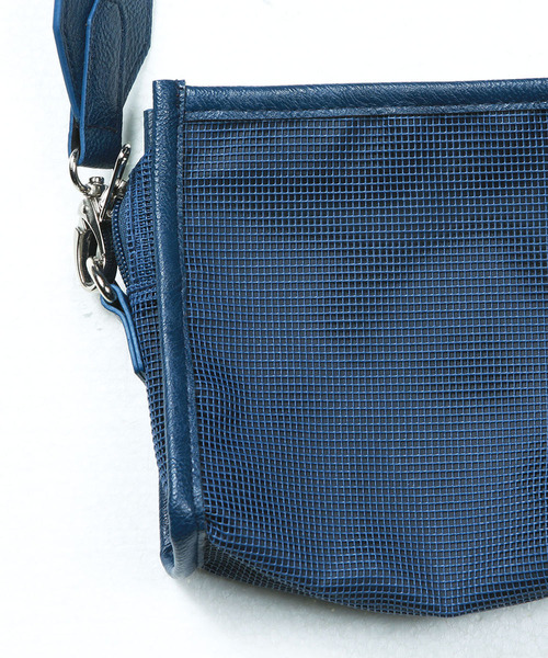 LIPSTAR（リップスター）の「【Edie Tokyo】メッシュワンショルダーバッグ（ショルダーバッグ・レディース・ブラック/ネイビー・M）」の4枚目の写真