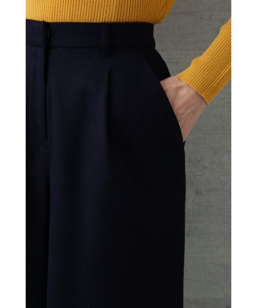 NATURAL BEAUTY BASIC（ナチュラルビューティーベーシック）の「【Oggi 11月号掲載】60/2ハイカウントサキソニーワイドPN（その他パンツ・レディース・ベージュ/ネイビー/グレー・SMALL/MEDIUM/X-SMALL）」の10枚目の写真