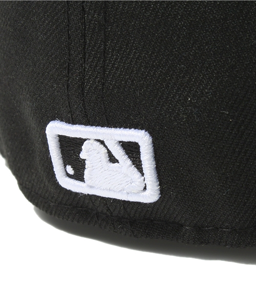 NEW ERA（ニューエラ）の「WEGO/59FIFTY LAロゴキャップ（キャップ・メンズ・ブラック・SMALL/MEDIUM/LARGE）」の4枚目の写真