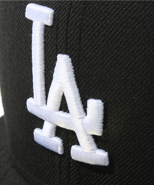 NEW ERA（ニューエラ）の「WEGO/59FIFTY LAロゴキャップ（キャップ・メンズ・ブラック・SMALL/MEDIUM/LARGE）」の5枚目の写真