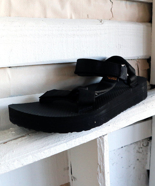 Teva(テバ)の「∴【 TEVA / テバ 】ウィメンズ ミッドフォーム ユニバーサル 1090969 Midform Universal WOMENS(サンダル・レディース・ブラック・8/7/6/5)」の5枚目の写真