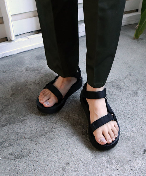 Teva(テバ)の「∴【 TEVA / テバ 】ウィメンズ ミッドフォーム ユニバーサル 1090969 Midform Universal WOMENS(サンダル・レディース・ブラック・8/7/6/5)」の6枚目の写真