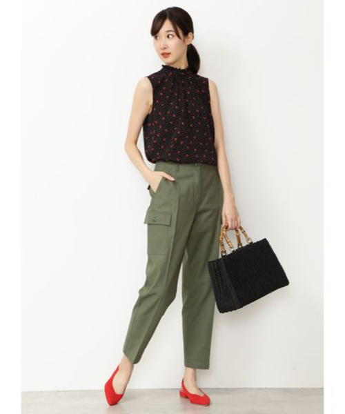 NATURAL BEAUTY BASIC（ナチュラルビューティーベーシック）の「手洗い可能/ドット×フラワースタンドネックブラウス（シャツ/ブラウス・レディース・イエロー系その他/ブラック系その他・SMALL/MEDIUM）」の7枚目の写真