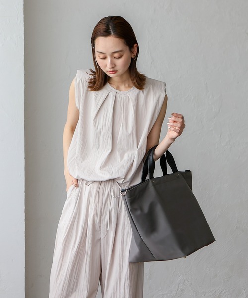 VitaFelice（ヴィータフェリーチェ）の「本革ハンドル2wayビッグナイロントートバッグ（ボストンバッグ・レディース・ブラック/チャコールグレー/ネイビー/パープル/ベージュ系その他・FREE）」の19枚目の写真