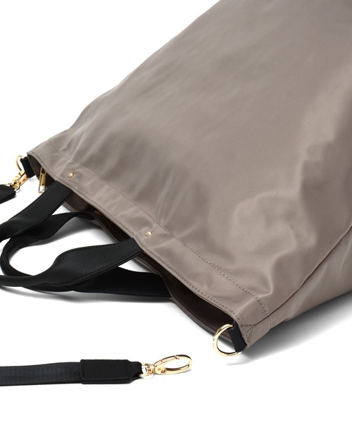 VitaFelice（ヴィータフェリーチェ）の「本革ハンドル2wayビッグナイロントートバッグ（ボストンバッグ・レディース・ブラック/チャコールグレー/ネイビー/パープル/ベージュ系その他・FREE）」の10枚目の写真