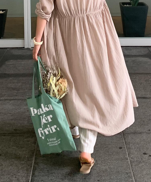 KOBE LETTUCE（コウベレタス）の「ロゴプリントスクエアエコバッグ（エコバッグ/サブバッグ・レディース・オフホワイト/ライトカーキ/ブラック・FREE）」の7枚目の写真