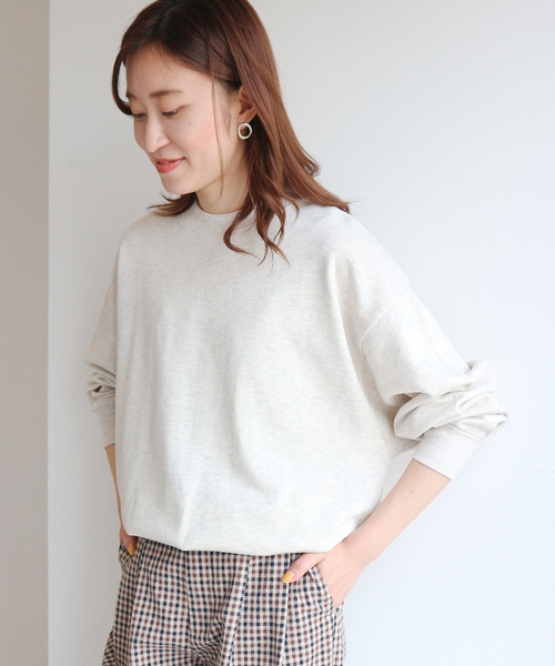 AMERICAN HOLIC(アメリカンホリック)の「ドロップショルダー裾ギャザー裏毛プルオーバー *(Tシャツ/カットソー・レディース・チャコールグレー/パープル/カーキ/イエロー/ホワイト系その他/その他7/グレー系その他4・M/L)」の16枚目の写真