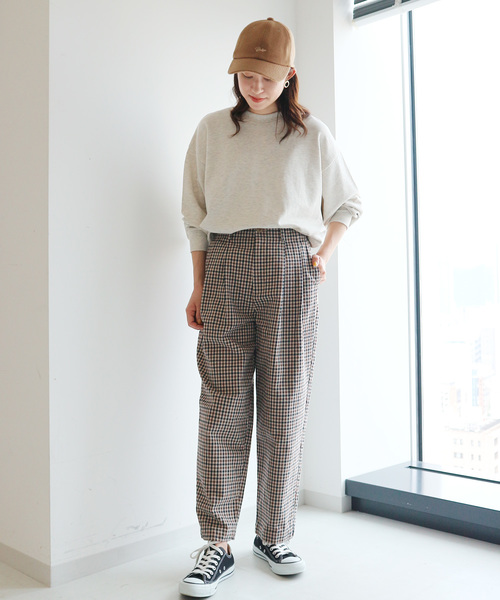 AMERICAN HOLIC(アメリカンホリック)の「ドロップショルダー裾ギャザー裏毛プルオーバー *(Tシャツ/カットソー・レディース・チャコールグレー/パープル/カーキ/イエロー/ホワイト系その他/その他7/グレー系その他4・M/L)」の8枚目の写真