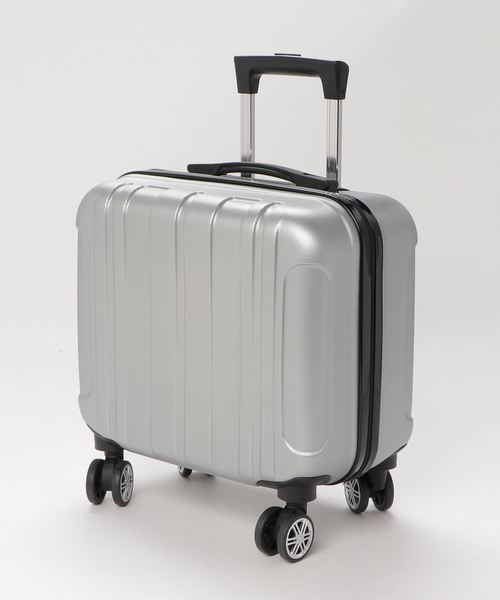 TABI PAL�i�^�r�p���j�́u�L�����[�P�[�X�i�X�[�c�P�[�X/�L�����[�o�b�O�j�v�b�V���o�[