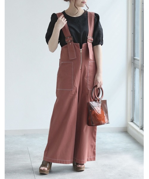 vingtrois（バントロア）の「【vingtrois】まるでユーズドのようなこなれ感のジップアップワイドチノサロペット/オーバーオール/ワイドシルエットサロペット（サロペット/オーバーオール・レディース・ブラック/モカ/キャメル・M）」の2枚目の写真