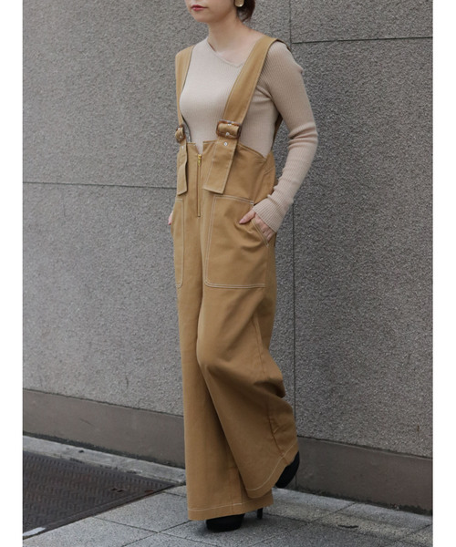 vingtrois（バントロア）の「【vingtrois】まるでユーズドのようなこなれ感のジップアップワイドチノサロペット/オーバーオール/ワイドシルエットサロペット（サロペット/オーバーオール・レディース・ブラック/モカ/キャメル・M）」の6枚目の写真