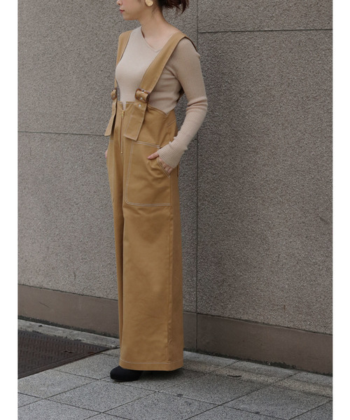 vingtrois（バントロア）の「【vingtrois】まるでユーズドのようなこなれ感のジップアップワイドチノサロペット/オーバーオール/ワイドシルエットサロペット（サロペット/オーバーオール・レディース・ブラック/モカ/キャメル・M）」の8枚目の写真