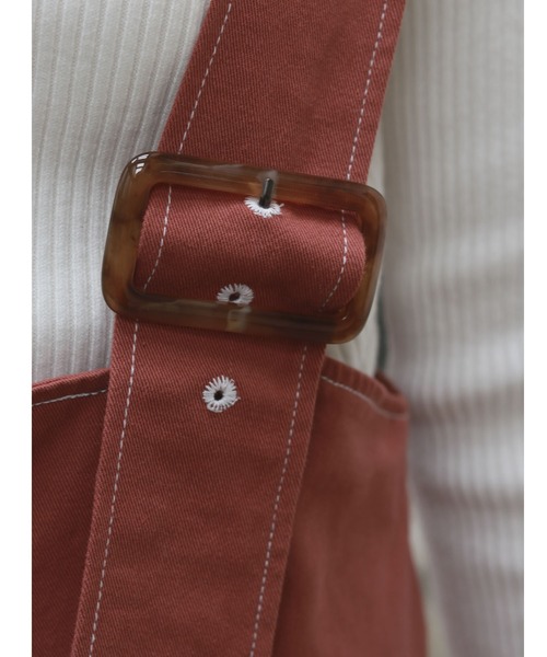 vingtrois（バントロア）の「【vingtrois】まるでユーズドのようなこなれ感のジップアップワイドチノサロペット/オーバーオール/ワイドシルエットサロペット（サロペット/オーバーオール・レディース・ブラック/モカ/キャメル・M）」の21枚目の写真