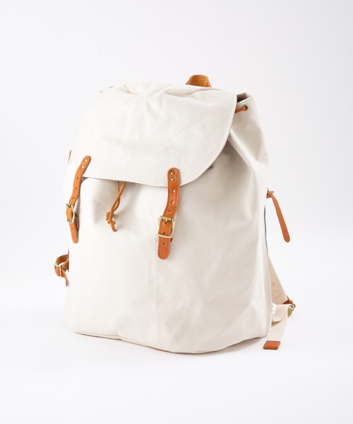 Butler Verner Sails(バトラーヴァーナーセイルス)の「オイルレザーミリタリーリュック(バックパック/リュック・メンズ・キナリ/ブラック/ベージュ・FREE)」の2枚目の写真