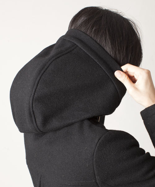 NANO universe(ナノユニバース)の「ハードメルトンショートダッフルコート(ダッフルコート・レディース・ブラック/ベージュ/ネイビー・36/38)」の9枚目の写真