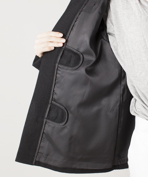 NANO universe(ナノユニバース)の「ハードメルトンショートダッフルコート(ダッフルコート・レディース・ブラック/ベージュ/ネイビー・36/38)」の11枚目の写真