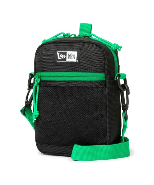 NEW ERA（ニューエラ）の「ニューエラ ショルダーポーチ 1.7L NEW ERA（ショルダーバッグ・メンズ・ブラック×イエロー/ブラック×ホワイト/タイガーカモ/ブラック/レッド/その他/ブラック系その他/レッド系その他/カーキ/ブラック系その他2/ブラック系その他4/ベージュ/ブラック系その他5/ブラック×グリーン・FREE）」の4枚目の写真