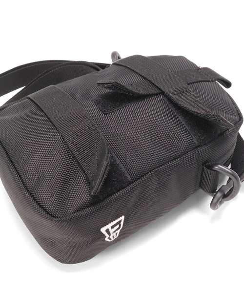 NEW ERA（ニューエラ）の「ニューエラ ショルダーポーチ 1.7L NEW ERA（ショルダーバッグ・メンズ・ブラック×イエロー/ブラック×ホワイト/タイガーカモ/ブラック/レッド/その他/ブラック系その他/レッド系その他/カーキ/ブラック系その他2/ブラック系その他4/ベージュ/ブラック系その他5/ブラック×グリーン・FREE）」の19枚目の写真