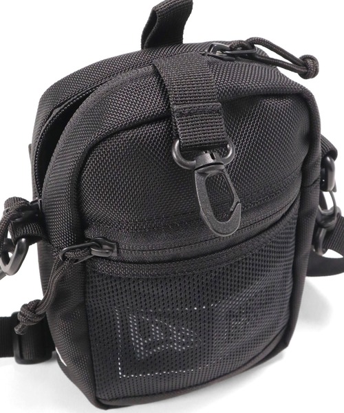 NEW ERA（ニューエラ）の「ニューエラ ショルダーポーチ 1.7L NEW ERA（ショルダーバッグ・メンズ・ブラック×イエロー/ブラック×ホワイト/タイガーカモ/ブラック/レッド/その他/ブラック系その他/レッド系その他/カーキ/ブラック系その他2/ブラック系その他4/ベージュ/ブラック系その他5/ブラック×グリーン・FREE）」の16枚目の写真