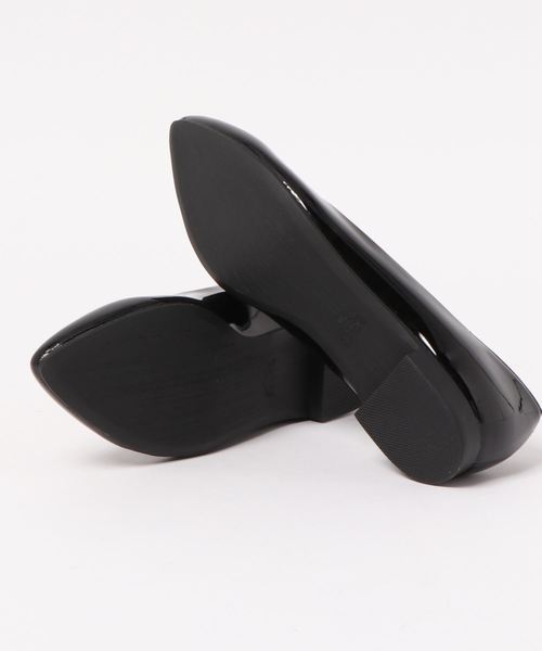 Balancoire（ブランコアール）の「【防水】撥水レインストレッチエナメルVカットパンプス【MADE IN JAPAN】（パンプス・レディース・ミント/グレー/ブラック/オフホワイト・24.0cm/23.0cm/22.5cm/23.5cm/24.5cm）」の6枚目の写真