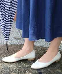 【防水】撥水レインストレッチエナメルVカットパンプス【MADE IN JAPAN】