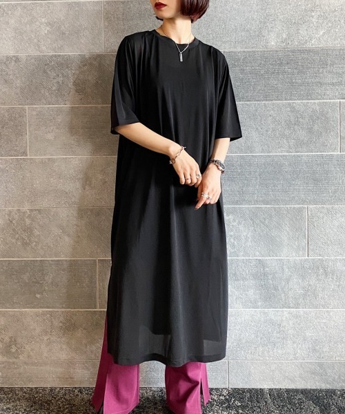 PAGEBOY(ページボーイ)の「シアーTシャツワンピースSET(ワンピース・レディース・ブラック/ボルドー/グレイッシュベージュ・FREE)」の2枚目の写真