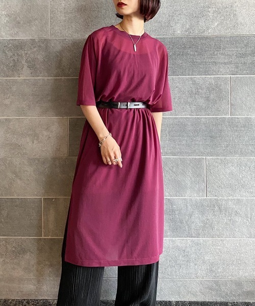 PAGEBOY(ページボーイ)の「シアーTシャツワンピースSET(ワンピース・レディース・ブラック/ボルドー/グレイッシュベージュ・FREE)」の4枚目の写真