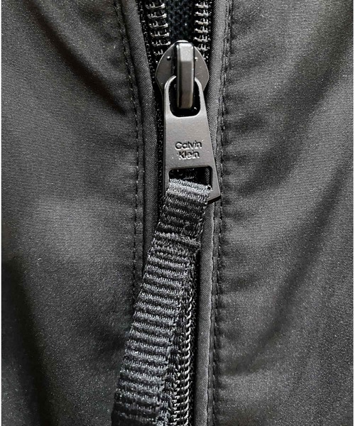 Calvin Klein（カルバン・クライン）の「Water Resistant 切替