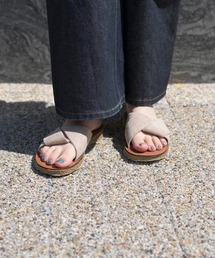 【MAISON BREEZE】スエード調クロスストラップサンダル 6252309