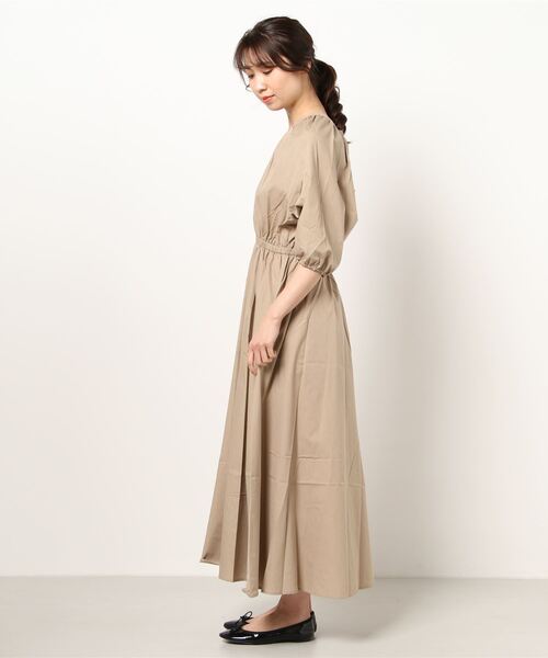 バックオープンボリュームスリーブワンピース