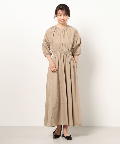 バックオープンボリュームスリーブワンピース