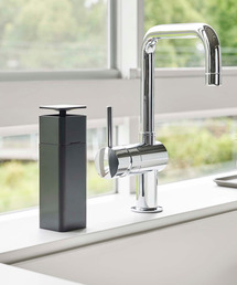 LBC（エルビーシー）の「【WEB限定】tower 片手 ディスペンサー（収納グッズ）」