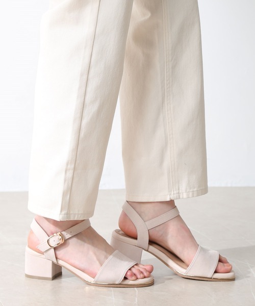 Honeys(ハニーズ)の「スクエアトゥサンダル(サンダル・レディース・ブラック/ベージュ/ブルー・S/L/M)」の3枚目の写真