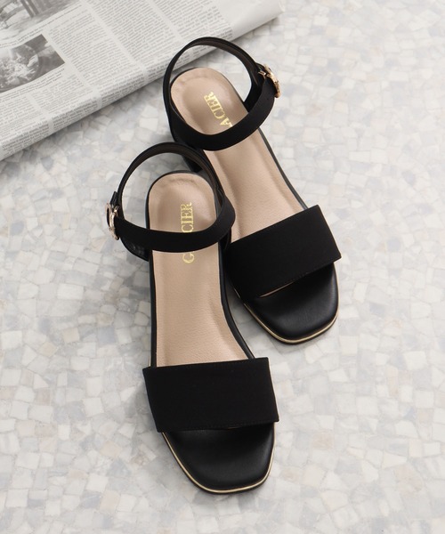Honeys(ハニーズ)の「スクエアトゥサンダル(サンダル・レディース・ブラック/ベージュ/ブルー・S/L/M)」の2枚目の写真