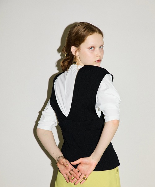 PUBLIC TOKYO（パブリックトウキョウ）の「コルセットニットベスト /ウォッシャブル（ベスト・レディース・アイボリー/ブラック/イエロー・FREE）」の16枚目の写真