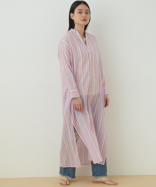 ADAM ET ROPE'（アダムエロペ）の「フェイクレザースクエアビーチサンダル（サンダル・レディース・ベージュ/ブラック・23.5cm/24.0cm/24.5cm/23.0cm）」の4枚目の写真