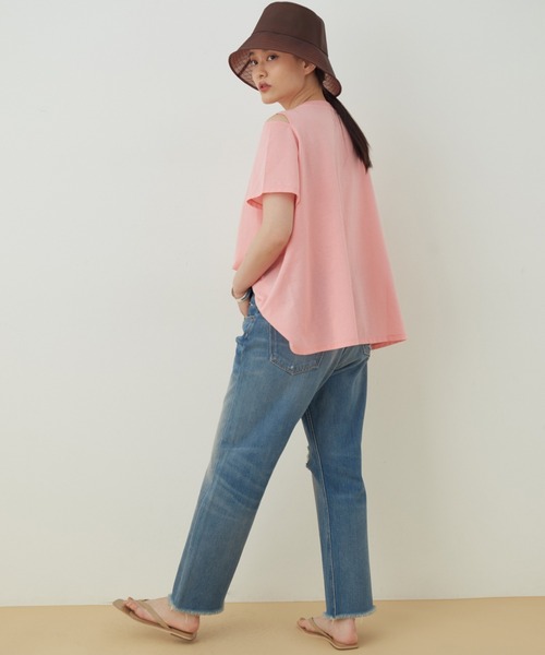 ADAM ET ROPE'（アダムエロペ）の「フェイクレザースクエアビーチサンダル（サンダル・レディース・ベージュ/ブラック・23.5cm/24.0cm/24.5cm/23.0cm）」の6枚目の写真