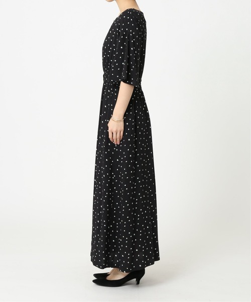 JOURNAL STANDARD relume（ジャーナルスタンダード　レリューム）の「レーヨンフラワープリントスクエアネックワンピース◆（ワンピース・レディース・ブラック/グリーン・FREE）」の20枚目の写真