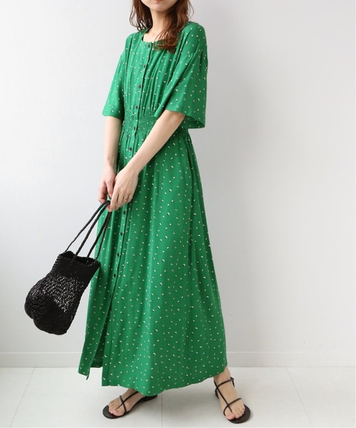 JOURNAL STANDARD relume（ジャーナルスタンダード　レリューム）の「レーヨンフラワープリントスクエアネックワンピース◆（ワンピース・レディース・ブラック/グリーン・FREE）」の16枚目の写真