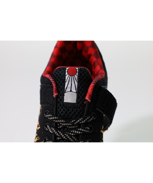瞬足（シュンソク）の「瞬足/SYUNSOKU/キッズスニーカー/【鬼滅の刃】コラボシューズ produced by 瞬足（スニーカー・キッズ・レッド/カーキ/ホワイト×ネイビー/パープル/ピンク系その他/ダークネイビー/ブルーグリーン/カリビアンブルー/グレー/ホワイト×パープル/ブラック×レッド・20.0cm/22.0cm/24.5cm/22.5cm/24.0cm/18.0cm/17.0cm/23.0cm/21.0cm/21.5cm/23.5cm/19.0cm）」の14枚目の写真