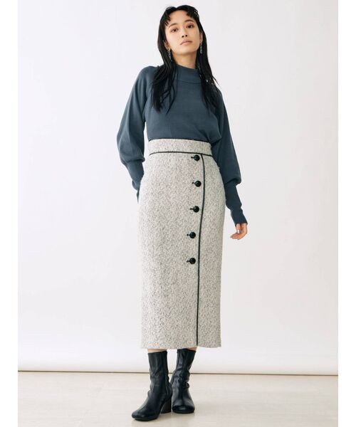 MURUA（ムルーア）の「レザーパイピングタイトスカート（スカート・レディース・アイボリー/ブラック/オレンジ・1/2）」の6枚目の写真